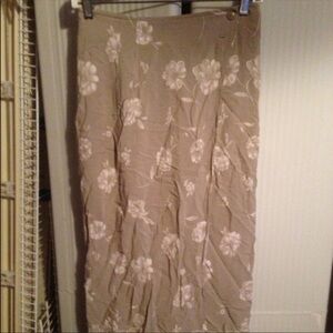 Express Vintage Taupe & white wrap skirt. sz M white floral on taupe…